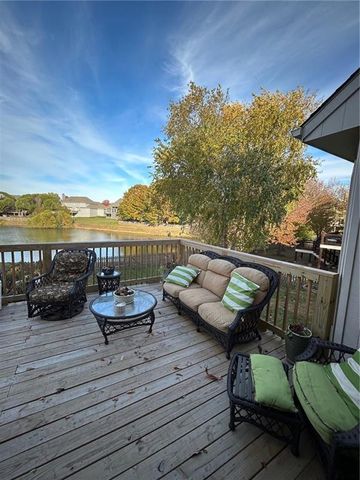 521 SE Asheville Drive, Lee's Summit, MO 64063