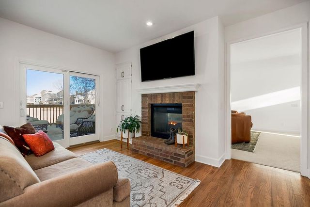 521 SE Asheville Drive, Lee's Summit, MO 64063