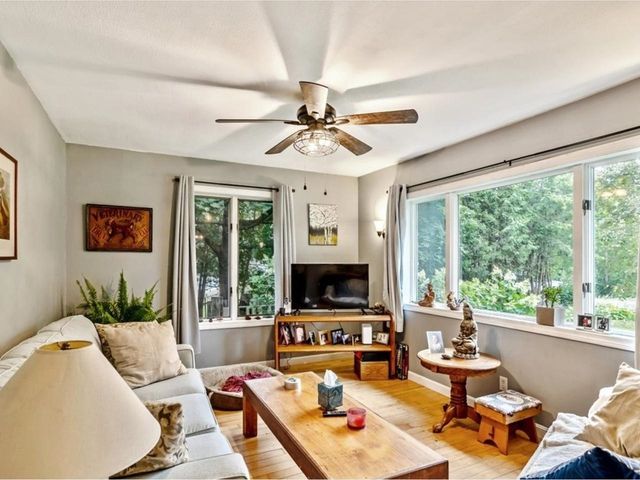 102 McGinn Drive, St. Albans Town, VT 05478