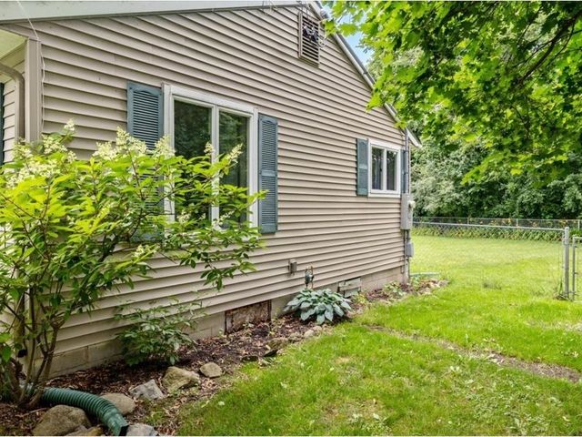 102 McGinn Drive, St. Albans Town, VT 05478