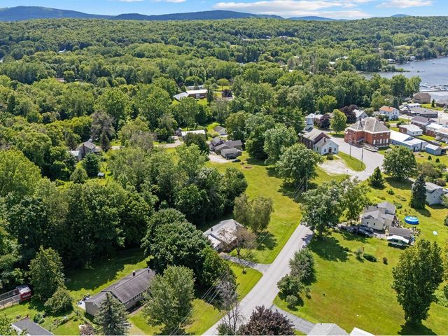 102 McGinn Drive, St. Albans Town, VT 05478