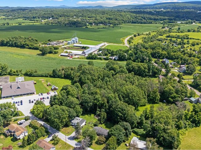 102 McGinn Drive, St. Albans Town, VT 05478