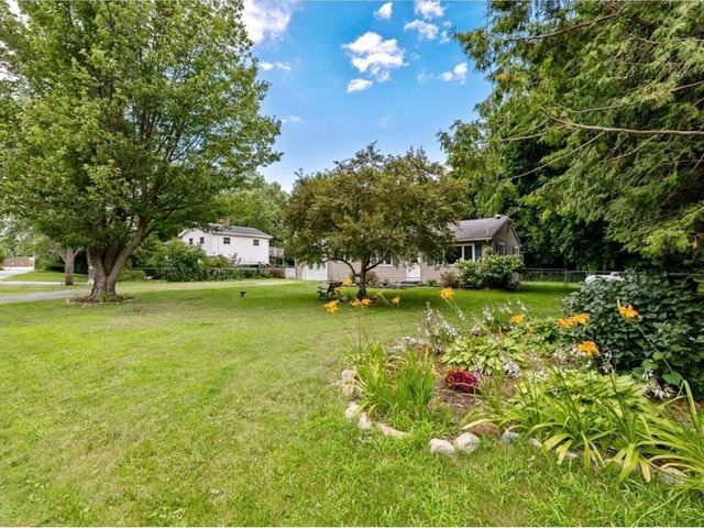 102 McGinn Drive, St. Albans Town, VT 05478