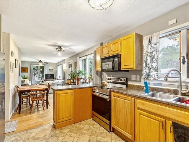 102 McGinn Drive, St. Albans Town, VT 05478