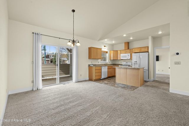 424 Becker Ln, Dover, ID 83825