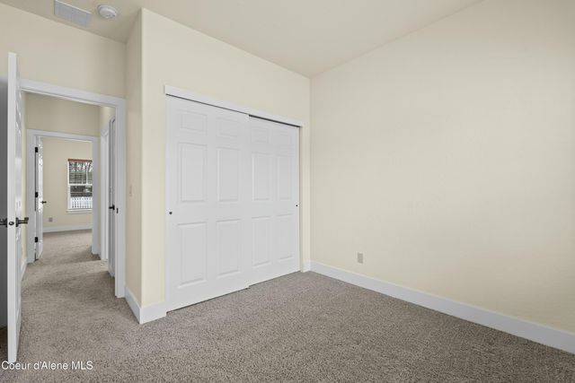 424 Becker Ln, Dover, ID 83825