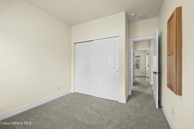 424 Becker Ln, Dover, ID 83825