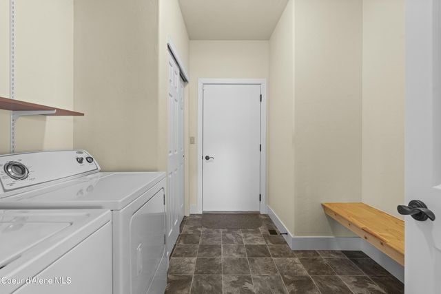 424 Becker Ln, Dover, ID 83825