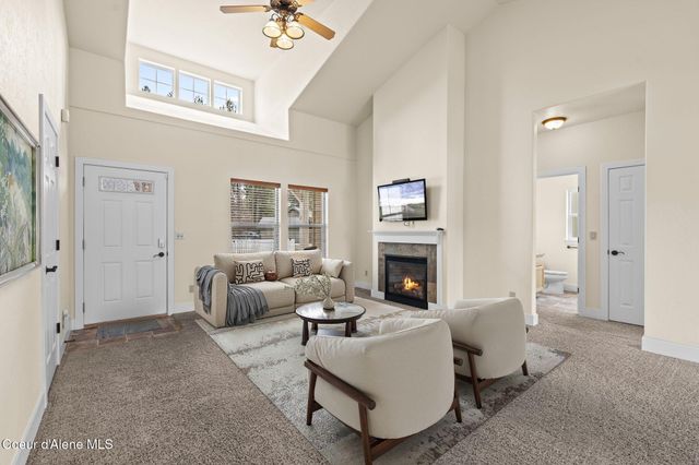 424 Becker Ln, Dover, ID 83825