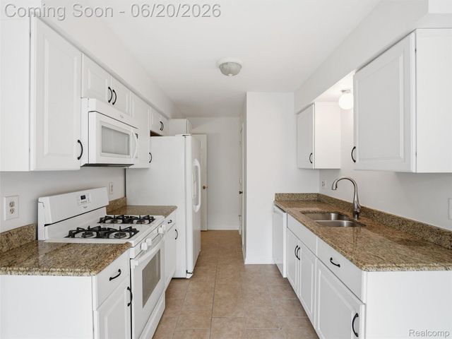 34717 E Wilma Court, Chesterfield Township, MI 48047