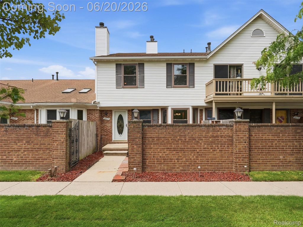 34717 E Wilma Court, Chesterfield Township, MI 48047