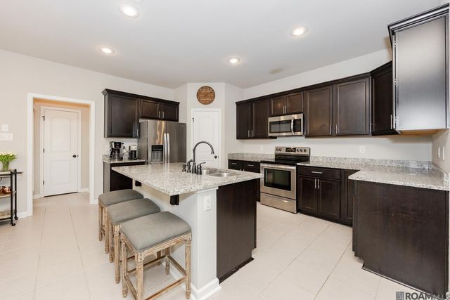 38451 Brown Rd, Prairieville, LA 70769