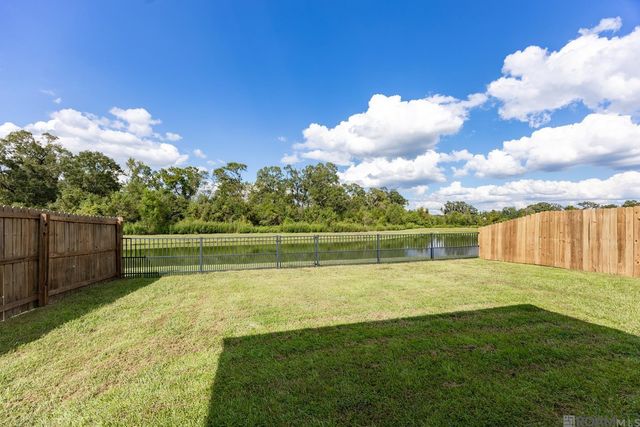 38451 Brown Rd, Prairieville, LA 70769