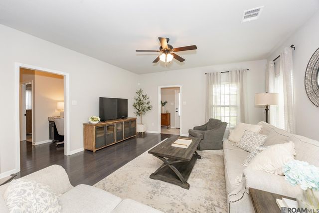 38451 Brown Rd, Prairieville, LA 70769