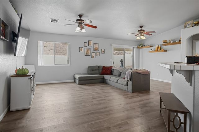 2915 Desert Trail Drive, Bullhead City, AZ 86429