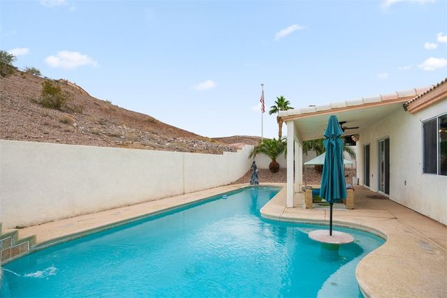 2915 Desert Trail Drive, Bullhead City, AZ 86429