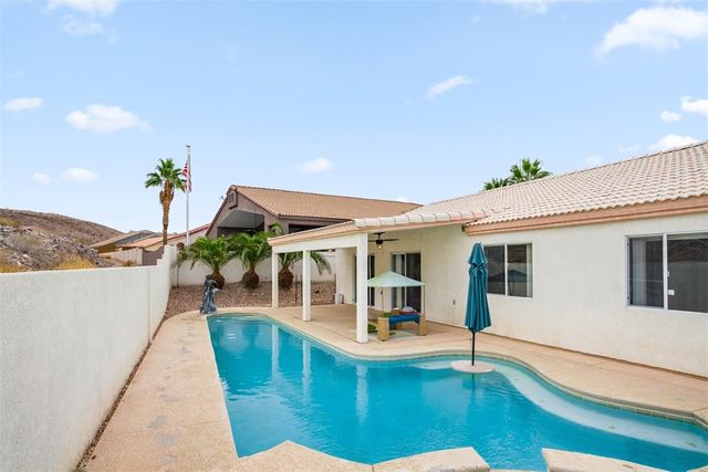 2915 Desert Trail Drive, Bullhead City, AZ 86429