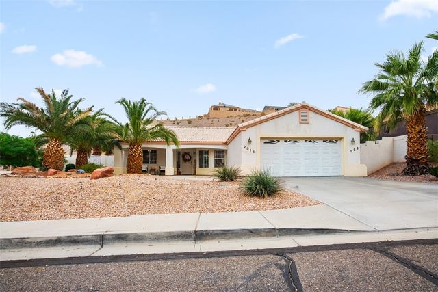2915 Desert Trail Drive, Bullhead City, AZ 86429