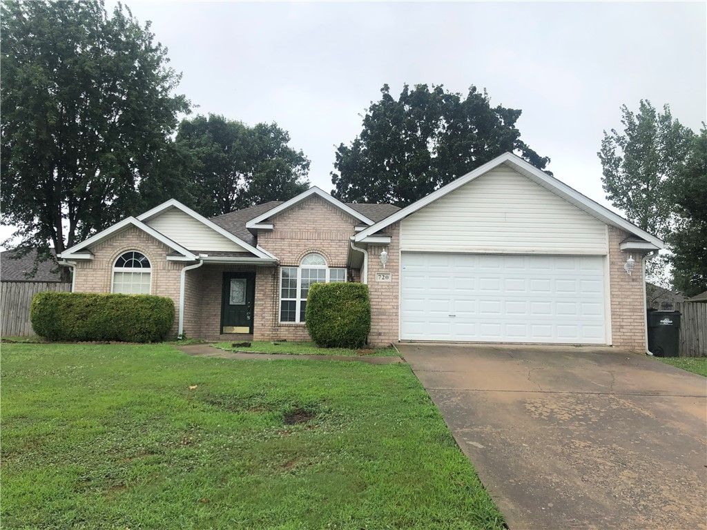 720 Pennington Street, Lowell, AR 72745