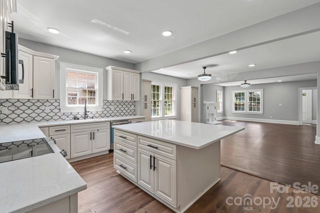 303 Lancaster Avenue, Monroe, NC 28112