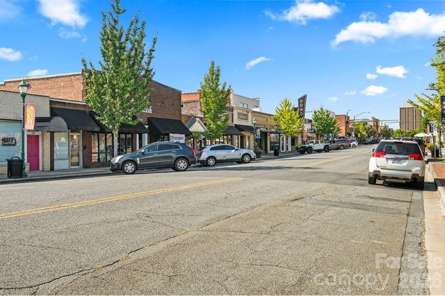 303 Lancaster Avenue, Monroe, NC 28112