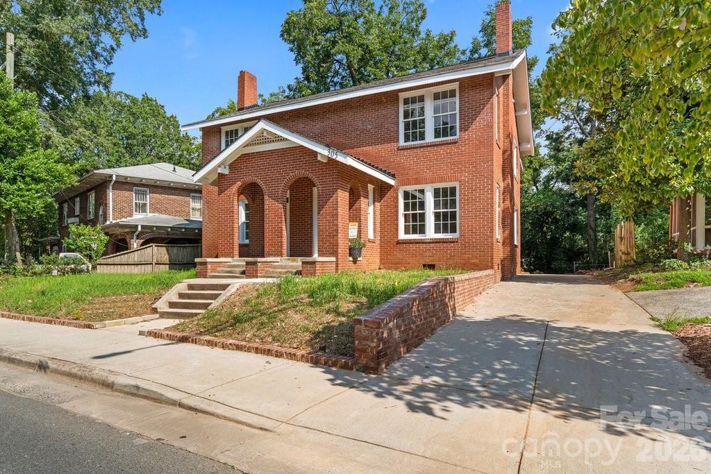 303 Lancaster Avenue, Monroe, NC 28112