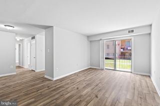 225 43RD RD NE #203, Washington, DC 20019