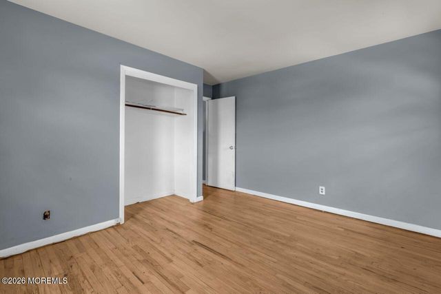 88 Lynn Court, Belford, NJ 07718