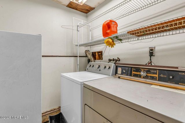 88 Lynn Court, Belford, NJ 07718