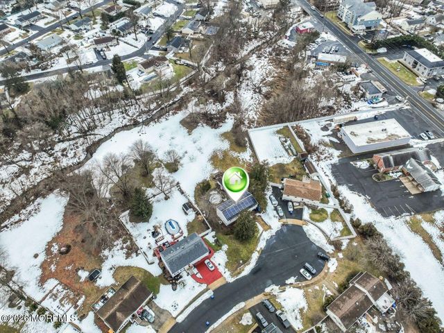 88 Lynn Court, Belford, NJ 07718