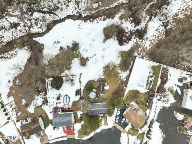 88 Lynn Court, Belford, NJ 07718