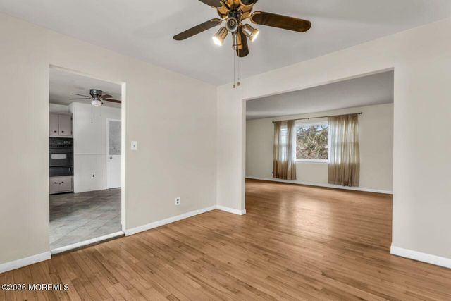 88 Lynn Court, Belford, NJ 07718