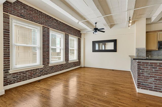 1120 Texas Street 7D, Houston, TX 77002