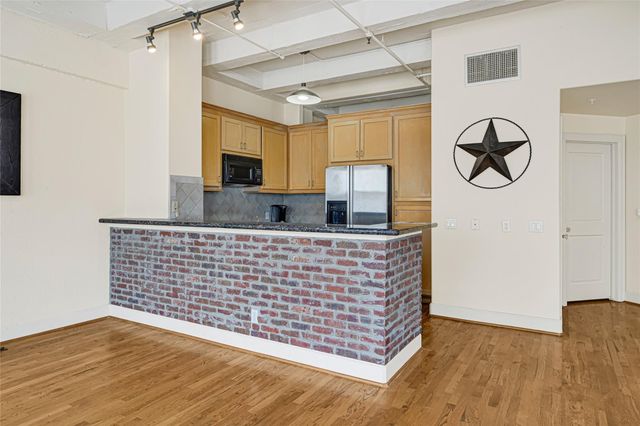 1120 Texas Street 7D, Houston, TX 77002
