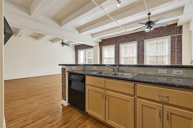 1120 Texas Street 7D, Houston, TX 77002