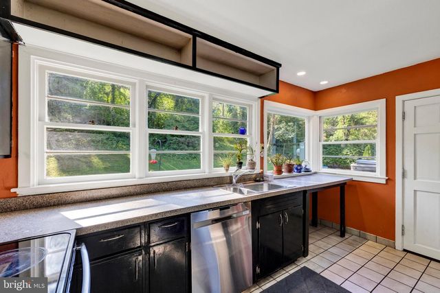 1835 ALSACE RD, Reading, PA 19604