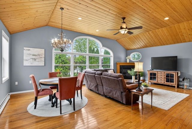 24 Hampstead Street, Methuen, MA 01844