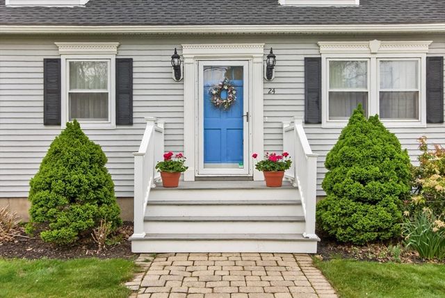 24 Hampstead Street, Methuen, MA 01844
