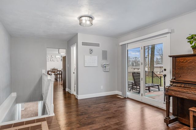 2211 Lima Lane, Fort Wayne, IN 46818