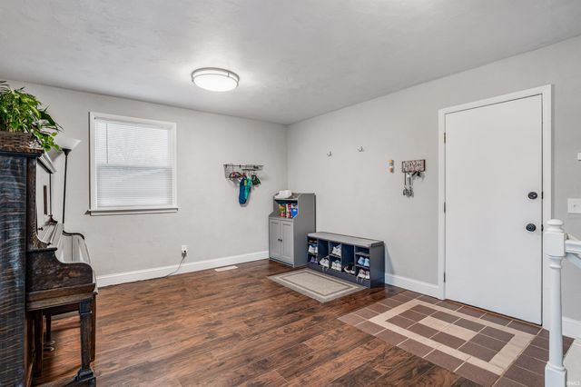 2211 Lima Lane, Fort Wayne, IN 46818