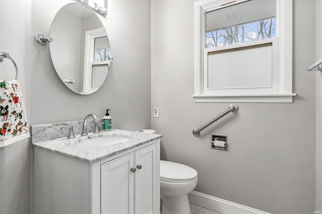 2211 Lima Lane, Fort Wayne, IN 46818