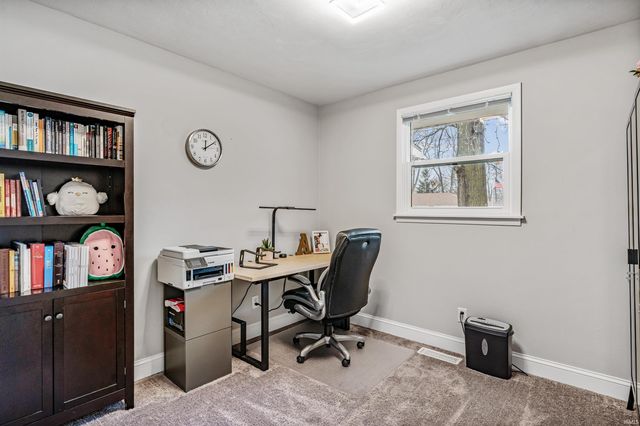 2211 Lima Lane, Fort Wayne, IN 46818