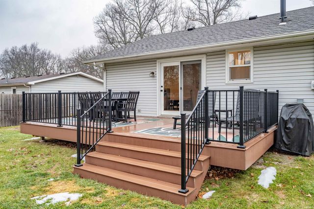 2211 Lima Lane, Fort Wayne, IN 46818