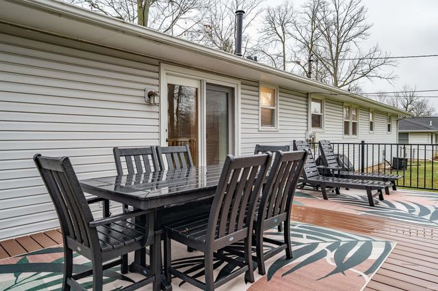 2211 Lima Lane, Fort Wayne, IN 46818