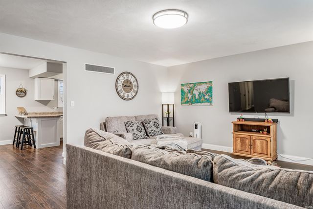 2211 Lima Lane, Fort Wayne, IN 46818