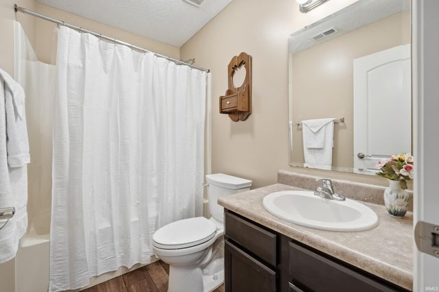 14940 Feighner Road, Roanoke, IN 46783