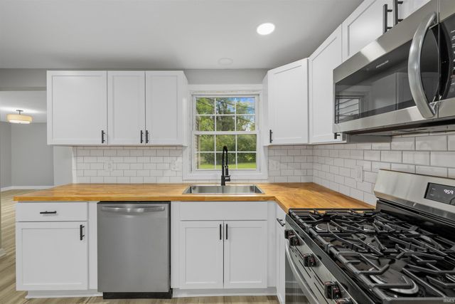 3930 Wenonah Lane, Fort Wayne, IN 46809