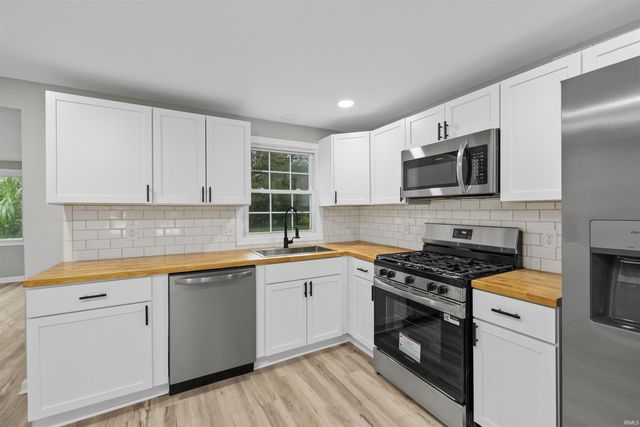 3930 Wenonah Lane, Fort Wayne, IN 46809