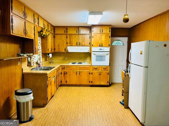 3813 Lithia Way, Lithia Springs, GA 30122