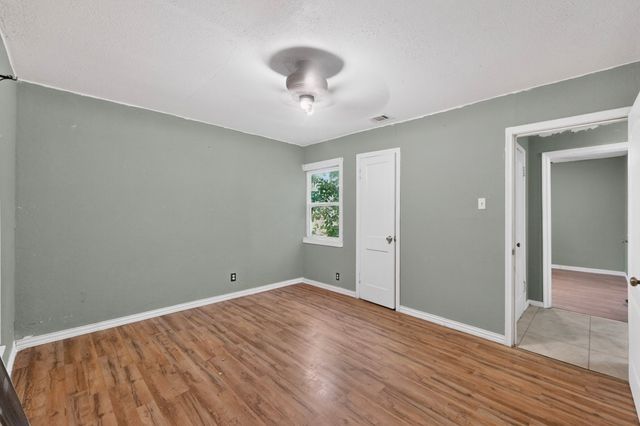 3102 Kilburn Avenue, Dallas, TX 75216
